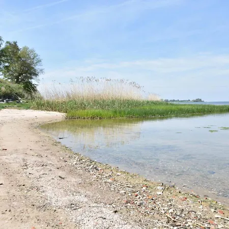 Spacious In Stove With Waterfront Boiensdorf
