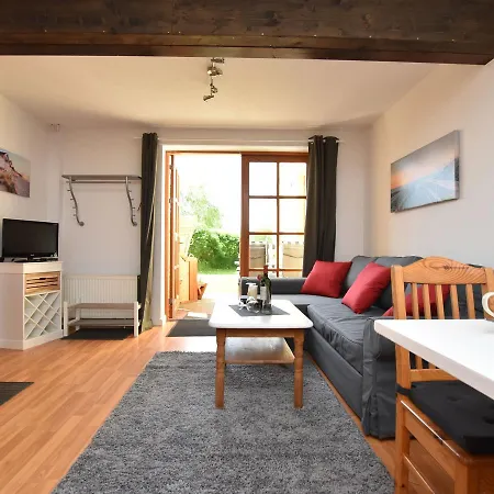 Spacious In Stove With Waterfront ヴィラ Boiensdorf