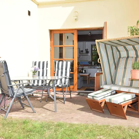 ヴィラ Spacious In Stove With Waterfront *