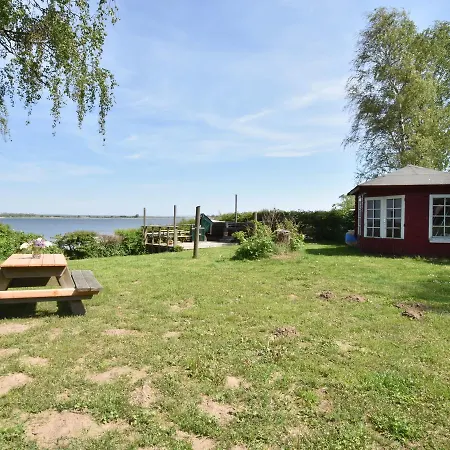 Spacious In Stove With Waterfront ヴィラ Boiensdorf
